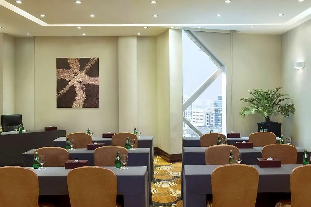 فندق سيتي سيزنز تاور بر دبي 4*,