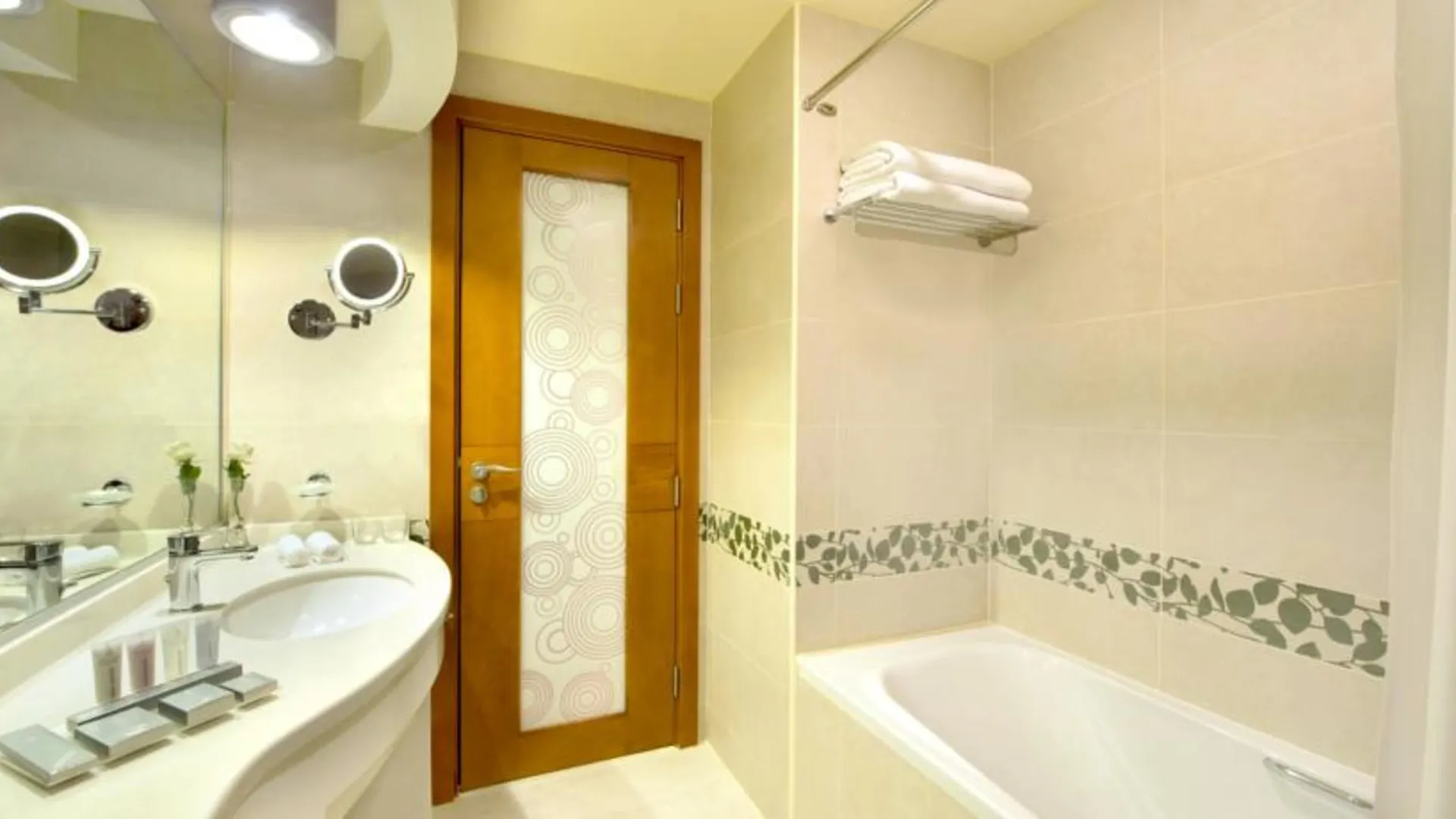 City Seasons Towers Hotel Bur Dubai